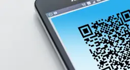 Jak zeskanować kod QR aparatem w smartfonie – proste kroki i rozwiązania problemów