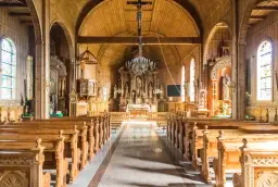 Atrakcje w Zębie: Odkryj najciekawsze miejsca w tej urokliwej miejscowości