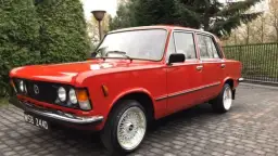 Czerwony Fiat 125p: Kultowa Ikona Motoryzacji PRL - Historia i Fakty
