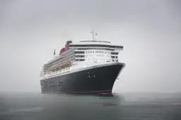 Queen Mary 2 ile trwa rejs? Czas podróży i trasy, które musisz znać