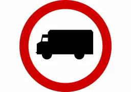 Znaki zakazu dla ciężarówek: co kierowca musi wiedzieć?