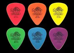 Jaką kostkę do gitary klasycznej wybrać, aby poprawić brzmienie?