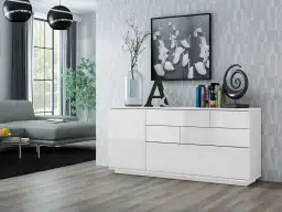 Co postawić na komodzie w salonie – najlepsze pomysły i porady