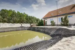 Budowa stawu wodnego: kompleksowy poradnik krok po kroku