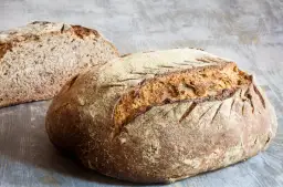 Ile chleba z 1 kg mąki? Odkryj tajemnice pieczenia i przepisy