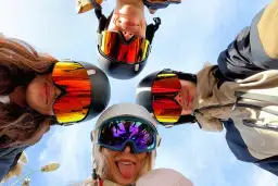 Najlepsza kurtka puchowa na narty - co musisz wiedzieć przed zakupem