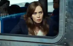 Dziewczyna z pociągu - recenzja filmu, który wciąga i szokuje