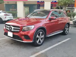 Mercedes GLC 300 4Matic - pełne specyfikacje i porównania SUV-ów