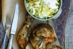 Idealne surówki do udek z kurczaka, które zaskoczą Twoich gości