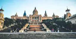 Zamek w Sandomierzu: Co kryją wnętrza królewskiej rezydencji?