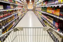 Ekspozycja sklepowa a psychologia klienta – jak wpływać na decyzje zakupowe?