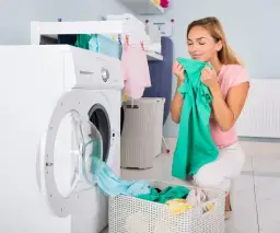 Jak w prosty sposób sprawić, by ubrania z suszarki wspaniale pachniały