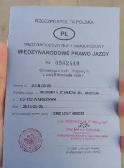 Jak wygląda międzynarodowe prawo jazdy? Odkryj jego tajemnice i znaczenie