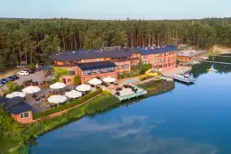 Najlepsze hotele nad jeziorem w Mazowieckiem – gdzie wypocząć i co zobaczyć