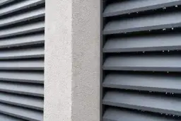 Ogrodzenie żaluzjowe jak zrobić: Prosty sposób na prywatność w ogrodzie