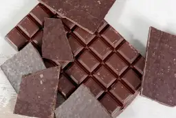 Ile kalorii ma czekolada? Poznaj kaloryczność różnych rodzajów