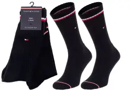 Modne długie skarpety męskie: stylizacje, które zachwycą każdego