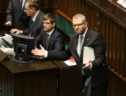 Kim jest Grzegorz Braun? Kontrowersje i poglądy polityczne