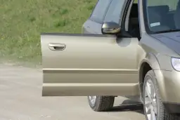 Ile kosztuje malowanie drzwi samochodowych? Sprawdź ceny i czynniki wpływające na koszt