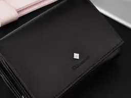 Prezent na święta dla kobiety: czy kupno portfela to dobry pomysł?