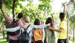 Polskie platformy rozrywkowe online jako symbol zwycięstwa wśród młodzieży