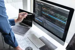 Jak zamienić bezpieczny cykl tworzenia oprogramowania w codzienną pracę programistów