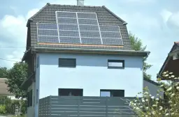 Co się dzieje z nadwyżkami energii słonecznej w polskich instalacjach fotowoltaicznych wiosną