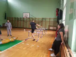 Najlepsze miejsca gdzie poćwiczysz tor przeszkód do policji w Polsce