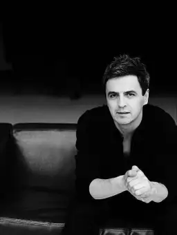 Ile lat ma Piotr Polk? Poznaj wiek i karierę znanego aktora