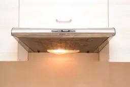 Skuteczne sposoby jak wyciszyć wentylator w okapie: 8 sprawdzonych metod