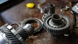 Uszkodzony sterownik automatycznej skrzyni biegów - poznaj objawy i przyczyny