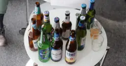 Jak otworzyć piwo nożem bez ryzyka zranienia i skutecznie