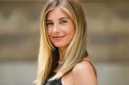 Idealne fryzury dla owalnej twarzy, które podkreślą Twoje atuty