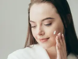 Lekki krem nawilżający niekomedogenny - najlepszy wybór dla Twojej skóry