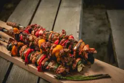 Szaszłyki na grilla jakie warzywa wybrać, aby zachwycić gości