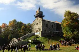 Ślęża atrakcje – odkryj ukryte skarby i niezapomniane widoki