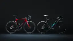 Porównanie Pinarello Dogma z Dogma F12: Który model jest lepszy?