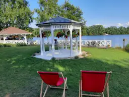 Najlepsze hotele nad jeziorem w Borach Tucholskich – gdzie warto się zatrzymać?