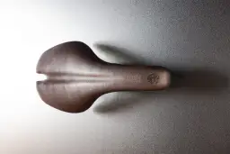 Jak złożyć siodełko rowerowe w 6 prostych krokach: poradnik dla każdego