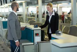 Jakie są stanowiska pracy na lotnisku? Odkryj ciekawe możliwości!