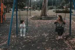 Kiedy zachowanie dziecka to komunikat? Jak rozpoznać i zrozumieć sygnały płynące z trudnych zachowań