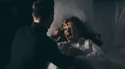 Przerażające filmy o egzorcyzmach: Top 5 produkcji grozy
