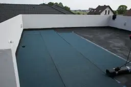 Najlepsze materiały na papę na tarasie: 5 sprawdzonych rozwiązań