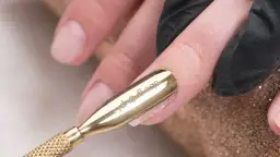 Jak używać przyrządów do manicure: 5 prostych kroków dla początkujących