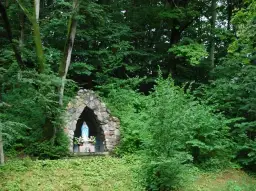 Gdzie leży Ludźmierz? Odkryj jego tajemnice i lokalizację w Polsce