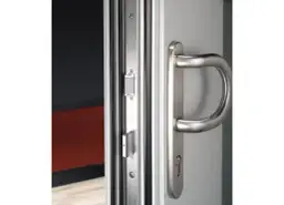 Jak dobrać wkładkę do drzwi, aby uniknąć kosztownych błędów?