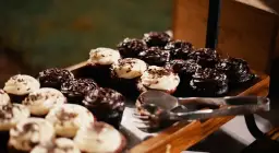 Ile można zarobić na pieczeniu ciast: realne stawki i przykładowe zyski