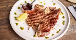 Jak uzyskać pikantne skrzydełka z piekarnika, które smakują jak z KFC?