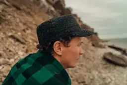 Najmodniejsze czapki męskie na sezon - co warto wiedzieć, by zabłysnąć