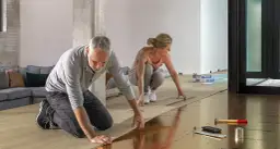 Jak długo kładzie się panele? Sprawdź, co wpływa na czas montażu